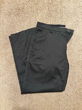 Amazon Essentials Men's Black Dress Pants - Classic